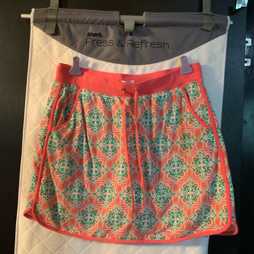 1x Crown & Ivy skort